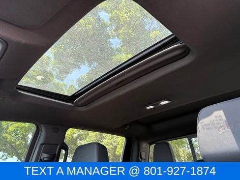 Used 2025 GMC Sierra 3500 AT4 w/ AT4 Premium Plus Package AWD/4WD image 18