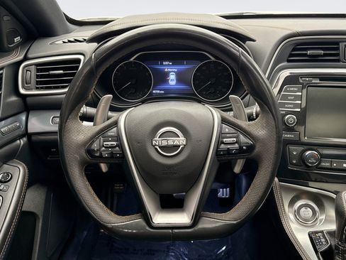 Used 2023 Nissan Maxima SR w/ Sport Mat Group FWD image 12