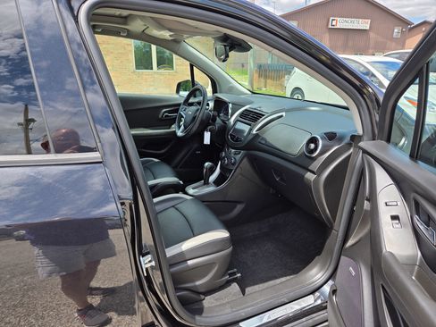 Used 2016 Chevrolet Trax LTZ w/ Midnight Edition FWD image 21