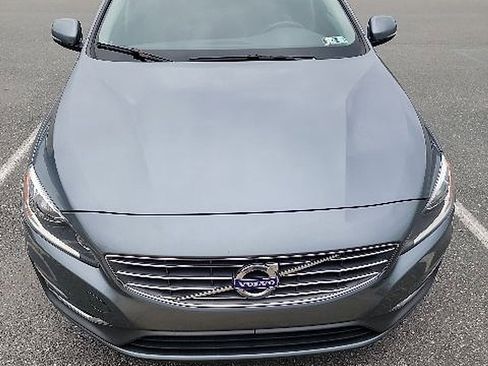 Used 2018 Volvo S60 T5 Inscription AWD/4WD image 6