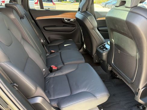 Used 2023 Volvo XC90 B6 Plus AWD/4WD image 30
