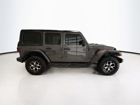 Used 2022 Jeep Wrangler Unlimited Rubicon w/ Cold Weather Group AWD/4WD image 8