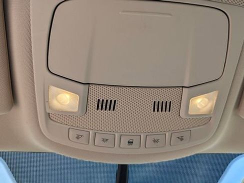 Used 2015 Lincoln MKC FWD w/ Equipment Group 101A Select image 19