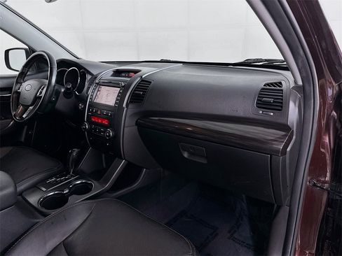 Used 2012 Kia Sorento EX w/ EX V6 Premium Pkg image 37