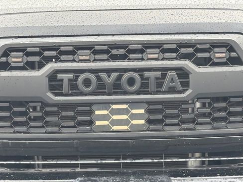 Used 2021 Toyota Tacoma TRD Off-Road w/ Technology Package AWD/4WD image 48