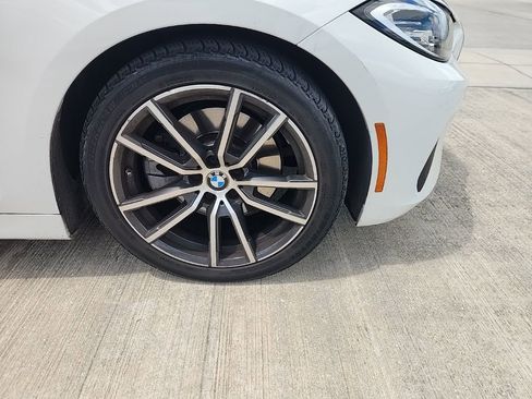 Used 2021 BMW 430i Coupe w/ Premium Package image 4