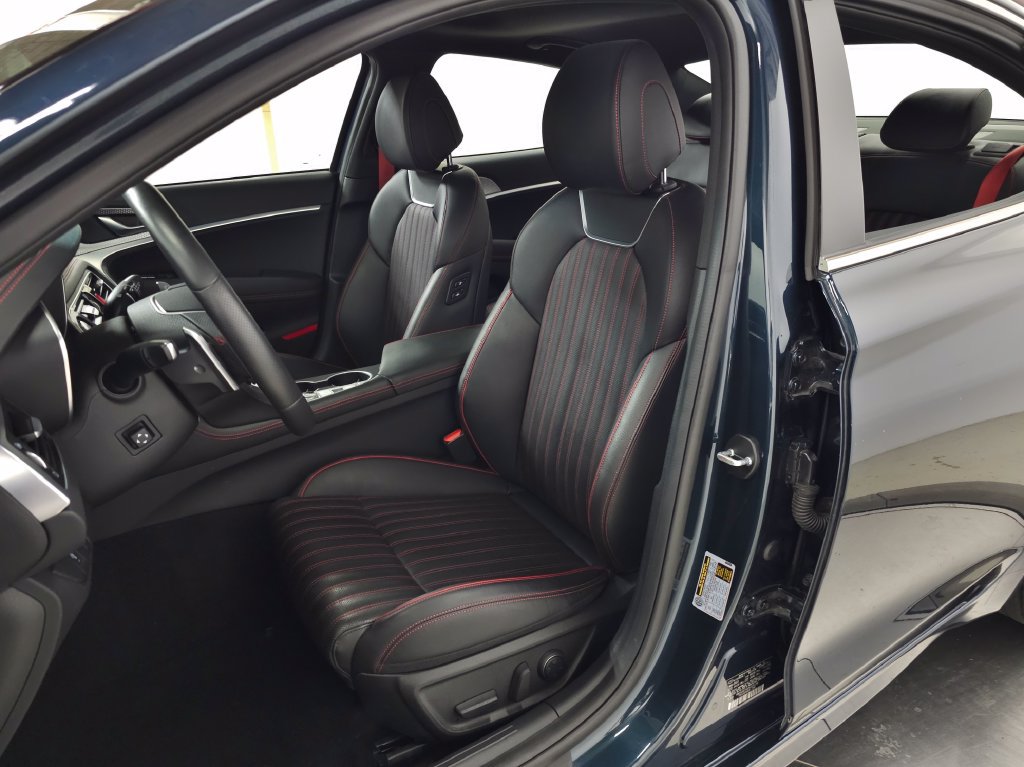Used 2023 Genesis G70 2.0T w/ Sport Prestige Package AWD/4WD image 17