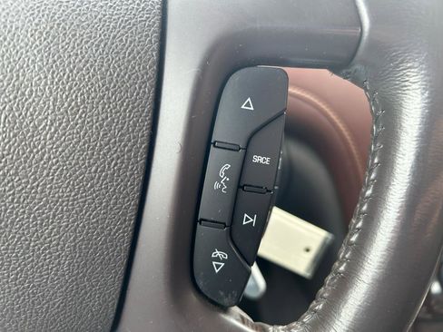 Used 2013 Buick Enclave Leather FWD image 20