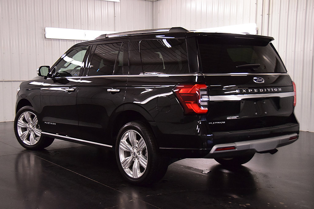 Used 2024 Ford Expedition Platinum AWD/4WD image 5