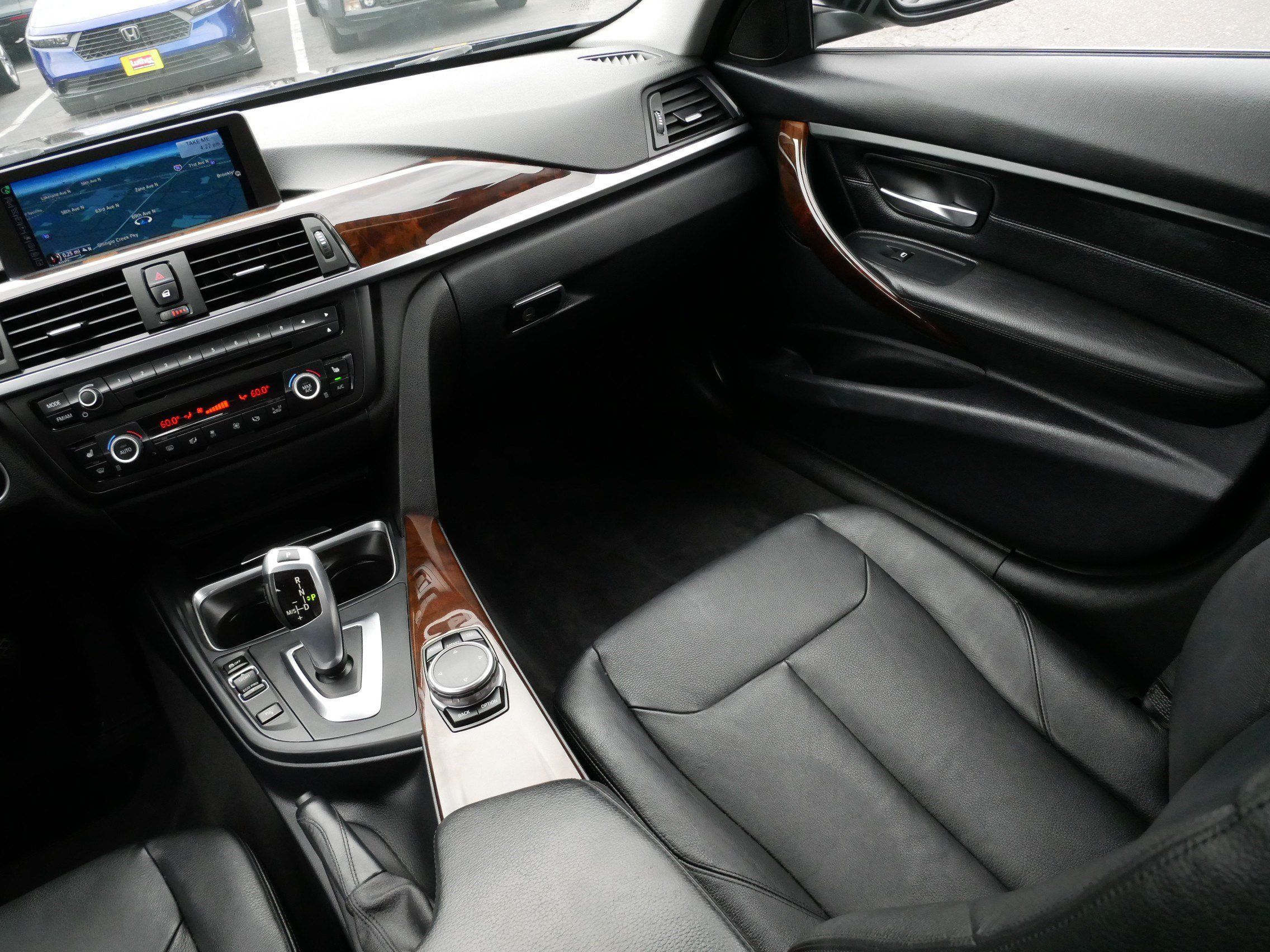 Used 2015 BMW 328i xDrive Sedan AWD/4WD image 11