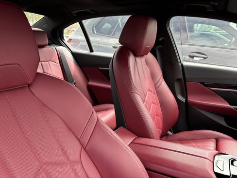 Used 2025 BMW 530i image 34