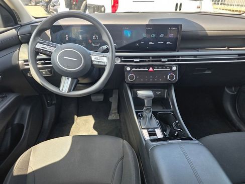 Used 2025 Hyundai Tucson SEL FWD image 17