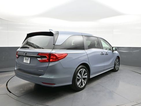 Used 2023 Honda Odyssey Touring image 6