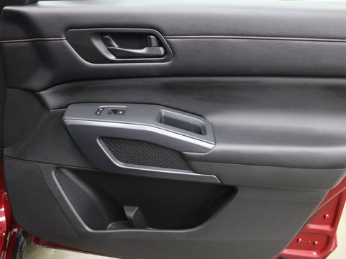 Used 2023 Nissan Pathfinder Rock Creek image 31