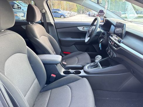 Used 2023 Kia Forte LXS w/ LXS Technology Package image 27