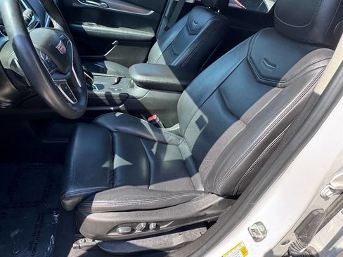 Used 2017 Cadillac XT5 Luxury w/ Driver Awareness Package image 22