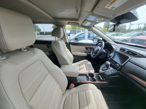 Used 2022 Honda CR-V Touring image 8