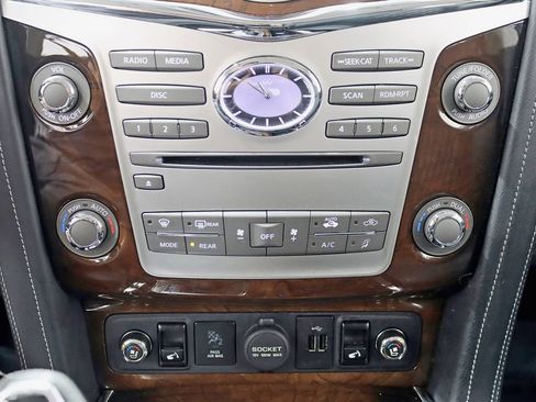 Used 2018 INFINITI QX80 4WD w/ Deluxe Technology Package image 24