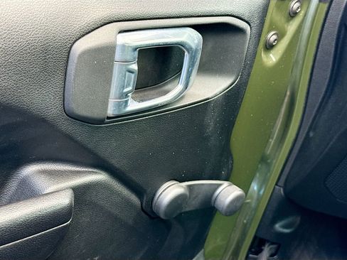 Used 2021 Jeep Wrangler Unlimited Sport image 19