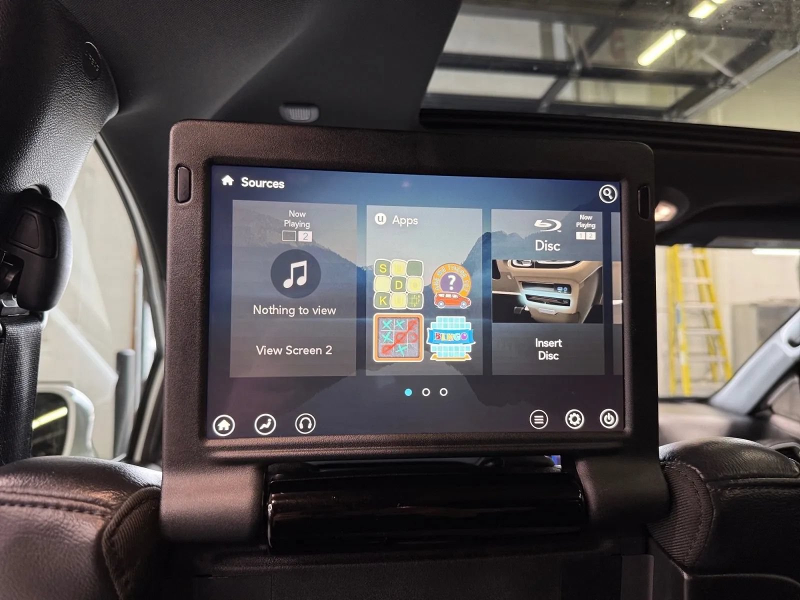 Used 2018 Chrysler Pacifica Touring-L Plus w/ Advanced Safetytec Group FWD image 29