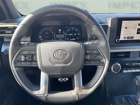 Used 2025 Toyota Tacoma TRD Sport image 13