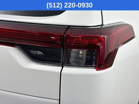 Used 2026 Subaru Outback Touring XT AWD/4WD image 35