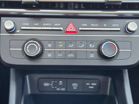 Certified 2025 Hyundai Tucson SE FWD image 14