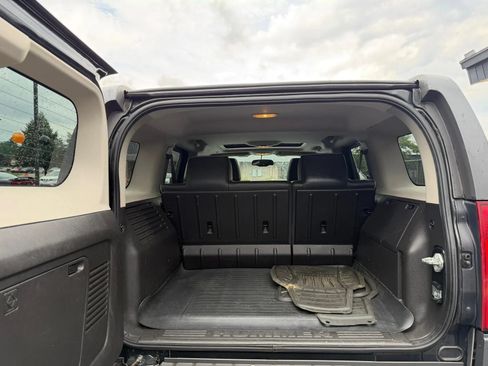 Used 2009 HUMMER H3 Luxury AWD/4WD image 16