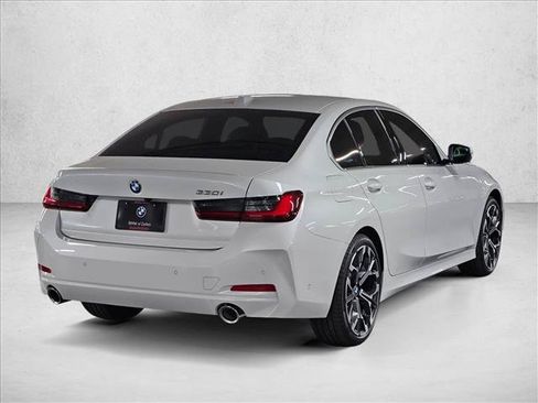 Used 2026 BMW 330i Sedan w/ Premium Package RWD image 5