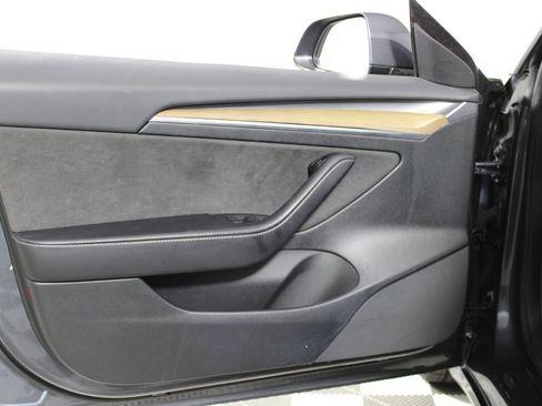 Used 2023 Tesla Model 3 Standard Range image 27