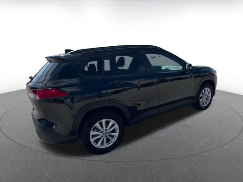 Used 2025 Toyota Corolla Cross LE image 15