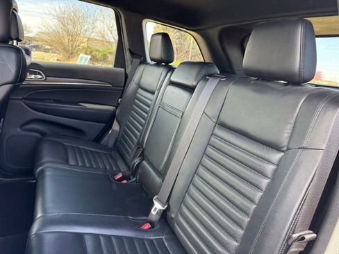 Used 2019 Jeep Grand Cherokee Limited X image 12
