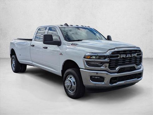 New 2026 RAM 3500 Tradesman w/ Chrome Appearance Group A AWD/4WD image 3