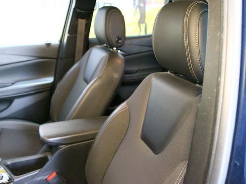 Used 2023 Buick Encore GX Preferred w/ Cold Weather Comfort Package FWD image 16