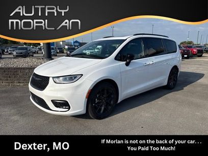 Used 2025 Chrysler Pacifica Limited