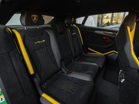 Used 2024 Lamborghini Urus Performante image 32