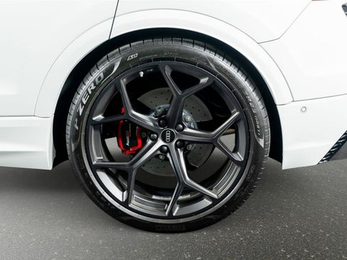 Used 2025 Audi RS Q8 performance image 17