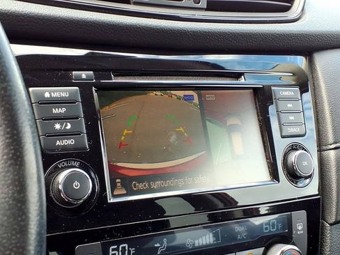 Used 2019 Nissan Rogue SV w/ Premium Package AWD/4WD image 19