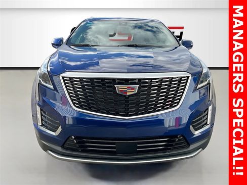 Used 2024 Cadillac XT5 Premium Luxury w/ Technology Package image 2