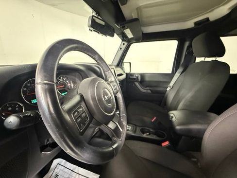 Used 2018 Jeep Wrangler Unlimited Sport S AWD/4WD image 17