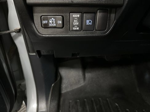 Used 2019 Toyota Tacoma TRD Off-Road image 34