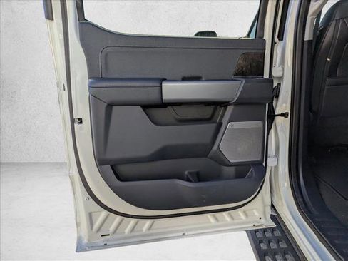 Used 2025 Ford F250 Lariat w/ Tremor Off-Road Package image 12