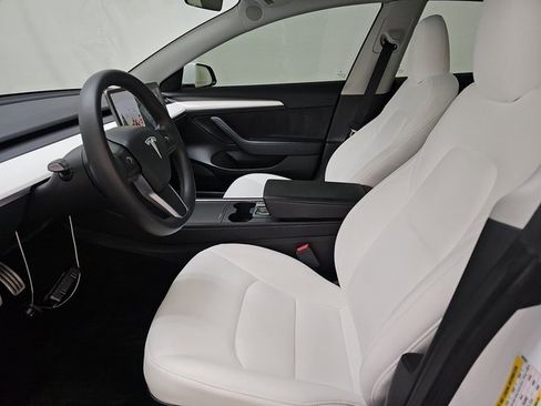 Used 2023 Tesla Model 3 Performance image 2