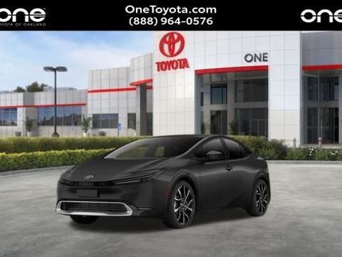New 2026 Toyota Prius Plug-In Hybrid FWD image 3