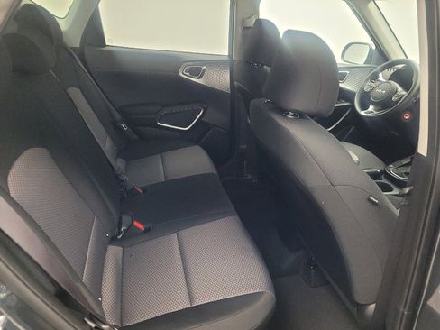 Used 2025 Kia Soul LX image 19
