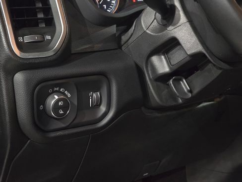 Used 2024 RAM 2500 Big Horn image 19