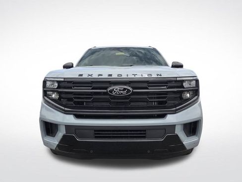 New 2026 Ford Expedition Platinum w/ Stealth Appearance Package AWD/4WD image 2