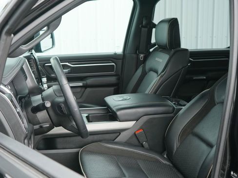 Used 2024 RAM 1500 Laramie AWD/4WD image 11