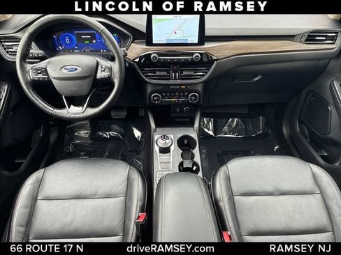 Used 2020 Ford Escape Titanium w/ Titanium Premium Package 2.0 AWD/4WD image 23