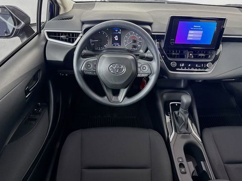 Used 2025 Toyota Corolla LE image 24